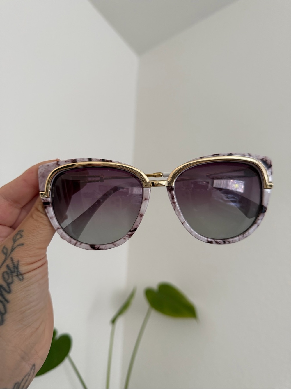 Women's Marbled Purple Gradient Sunglasses